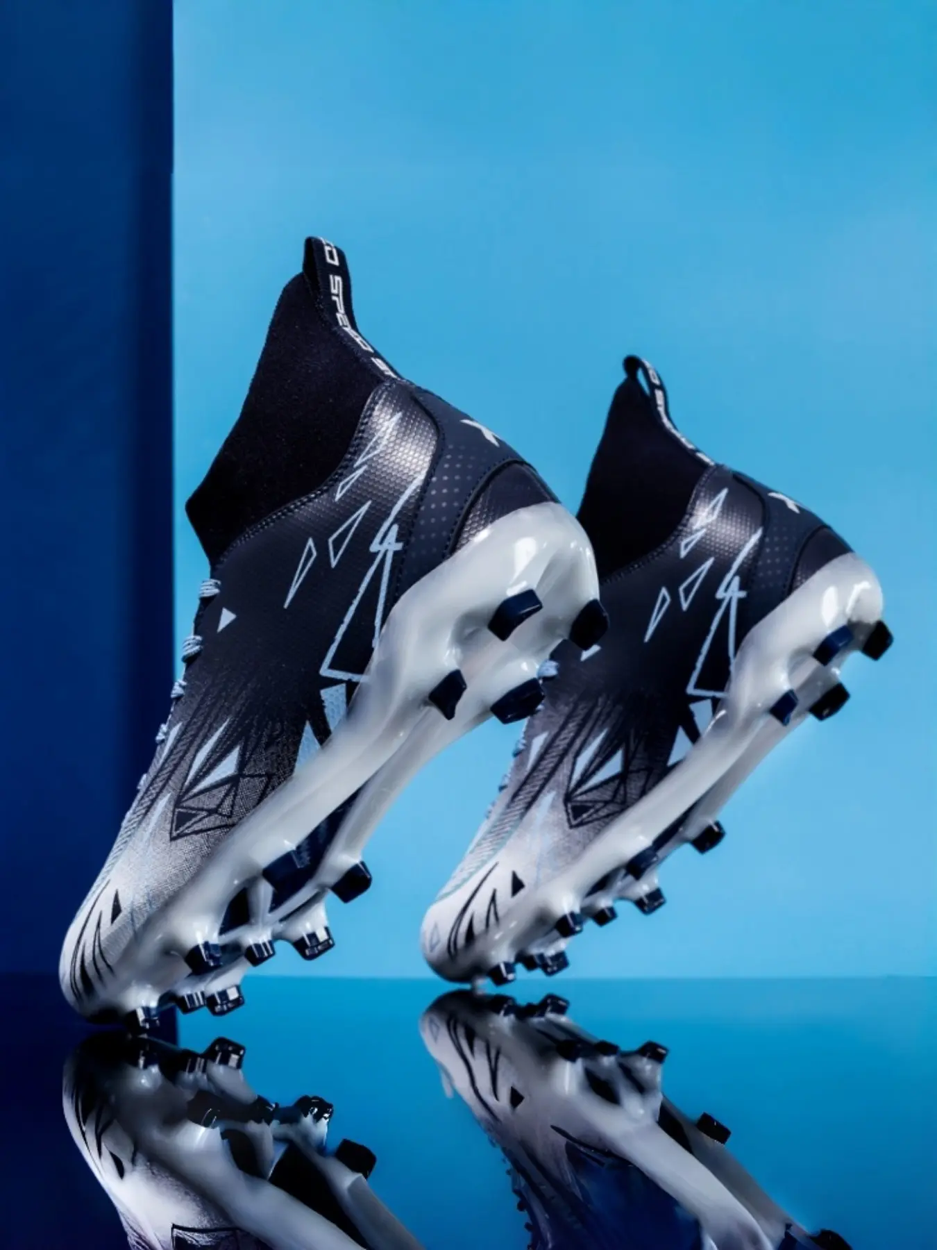 1 Pair Unisex High-Top Firm Ground Soccer Cleats | Lightweight | Durable | Breathable | Non-Slip | Ball Control | Sock Collar | Ideal for Professional/Amateur Matches, Training & Natural Grass