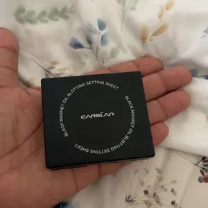 CARSLAN Black Magnet Oil Blotting Setting Sheet With Powder More Control Oil Keep Fresh 2 IN 1 Blotting Sheet with Mirror Puff & Recyclable Case, 450 Sheets 1 Box 2 Refills, Oil Sucker Blotting Paper, For Touch Up
