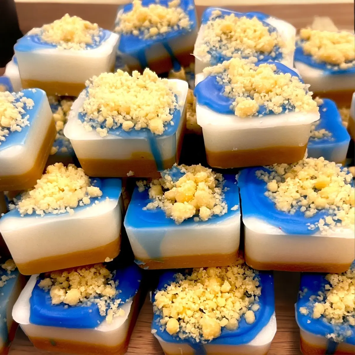 Blueberry Cheesecake Signature Scent Meltable Wax Melts - 2.2oz Bakery Box Packaging, 24-Month Long-Lasting Home Deodorant, Sleep Aid Candle Gift Set, Cozy Home Decor Freshener, Cute
