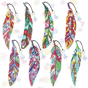 8-piece DIY Diamond Painting Bookmark Kit, Feather Pattern 5D Diamond Art Bookmark Kit, Handmade Bookmark Making Kit, Includes Tool Kit and Bonus Ornament, Suitable for Adults