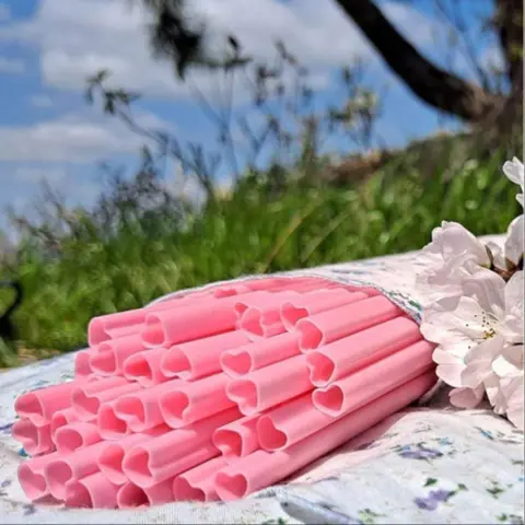 Heart Shaped Reusable Drinking Straws, 10/30pcs Reusable Plastic Straws, Suitable for Wedding Party Supplies, Drinking Supplies for Home Kitchen Party, Drink Utensils