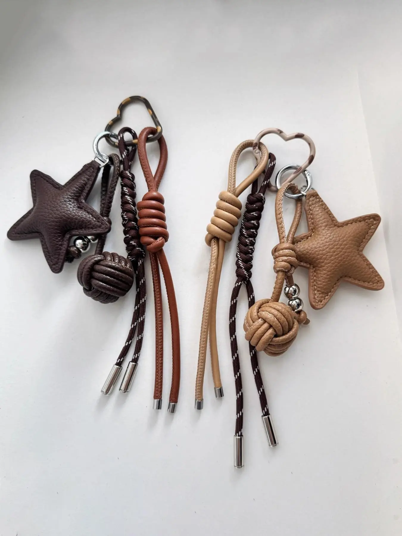 Retro star keychain knot love buckle, Trendy Cute Keychain, Keychain Kawaii, personalized creative shape practical pendant ornaments, Medela DIY knot keychain pendant chain bag, small exquisite all-match bag pendant, Key Rings
