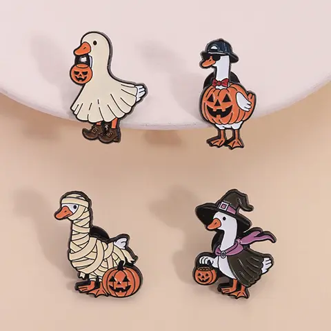 Halloween Pet Costume Party Festive Events Decorations, Pumpkin Duck & Bandage Duck Badges, Fun Animal Dress-Up Accessories for Pets