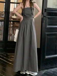 Hollywood Style Summer Dress for Women, Elegant Ditsy Floral Design, Fitted Thin Fabric, Perfect for Summer