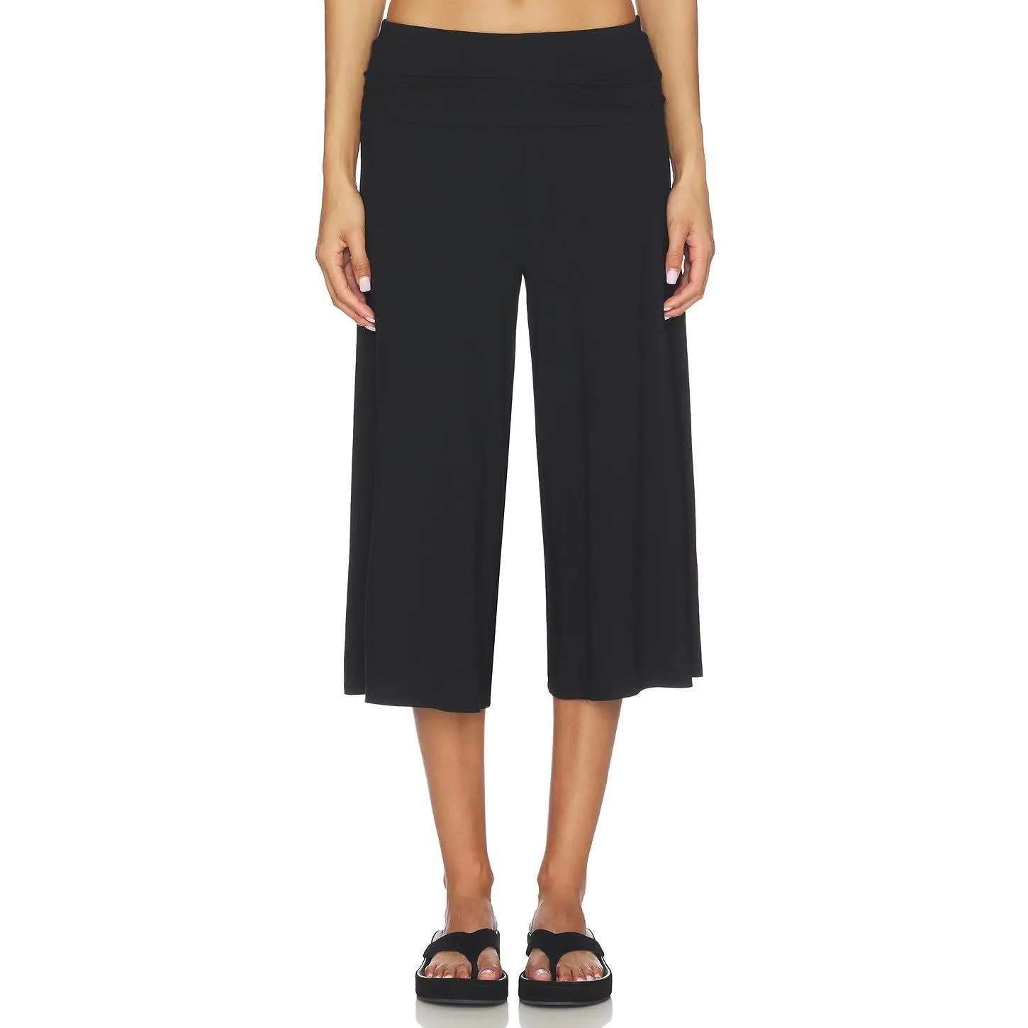 superdown Kylen Culottes in Black