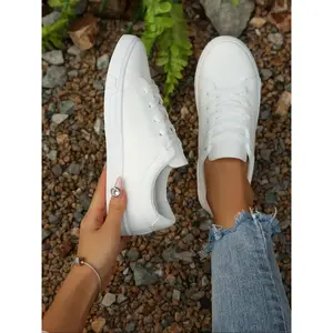 Women's new low-top lace-up casual sneakers, simple and versatile casual shoes, comfortable and breathable flat shoes suitable for daily leisure and commuting to work and school, outdoor walking shoes, Casual TrainersRAIMENTRY