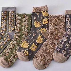 Vintage Style Embroidered Beautiful Socks 5 Pack Super Soft with Floral Patterns and Comfortable Fit woolen   sock