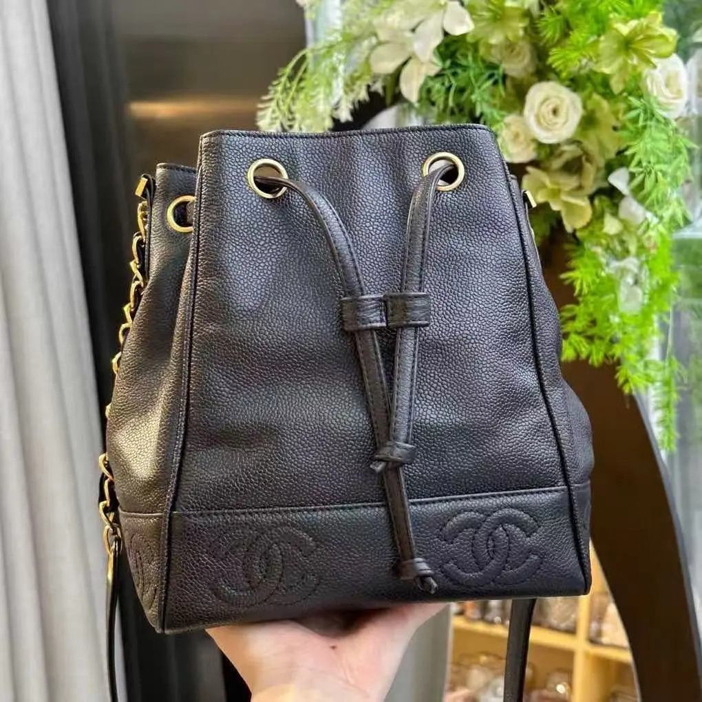 Pre-owned CHANEL Drawstring Bucket Bag Set Black Gold Hardware Caviar Leather Mother‑Child Pouch Luxury Handbag 2503119