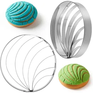 2Pcs Silver Conch Shaped Bread Cutter, Stainless Steel Mexican Concha Stamp, Suitable for Baking Biscuits and Bread, Authentic Concha Stamp Mold, Practical Kitchen Baking Tool (4 Inch)