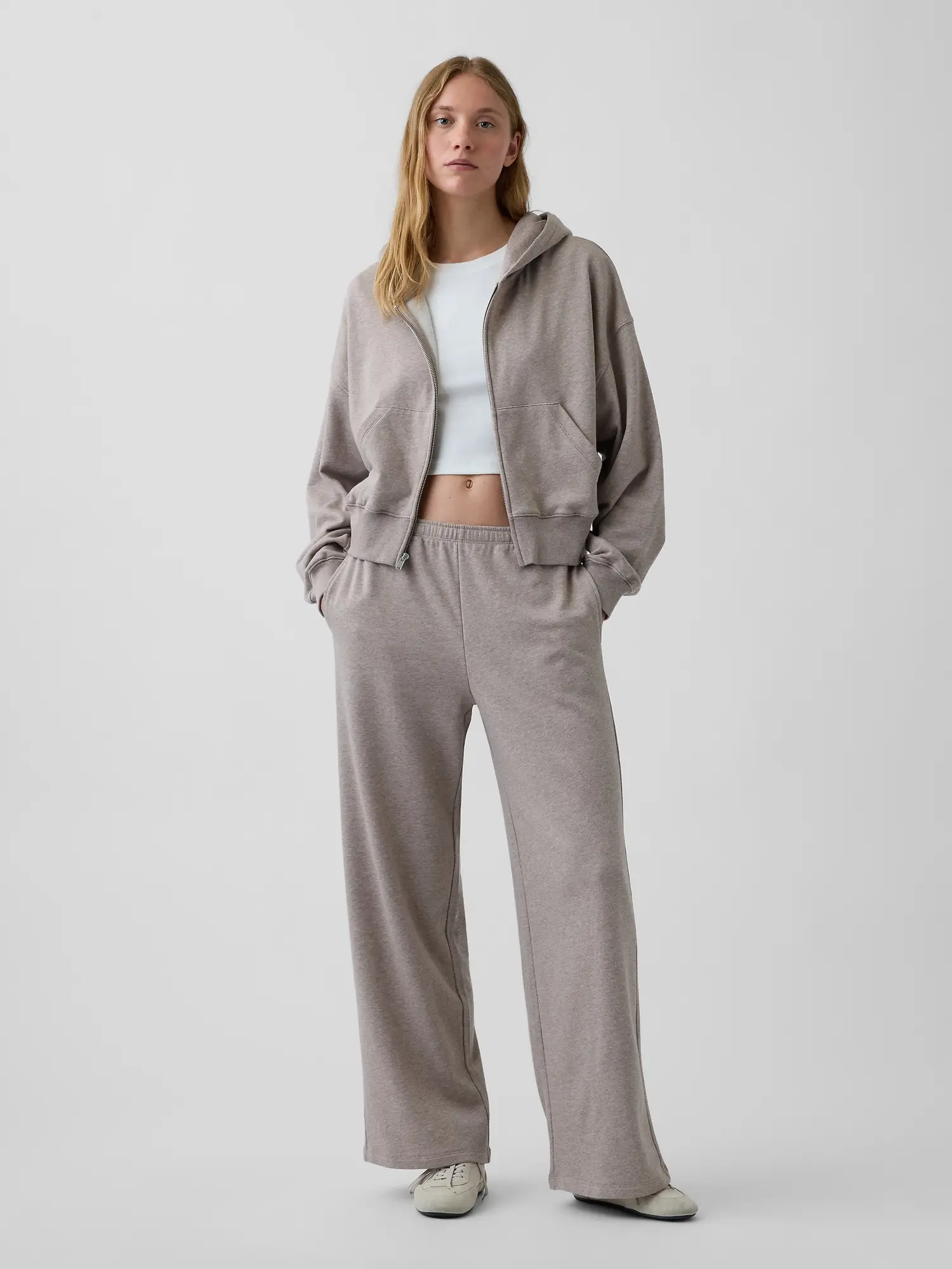 Gap Women's Mid Rise VintageSoft Terry Loose Sweatpants