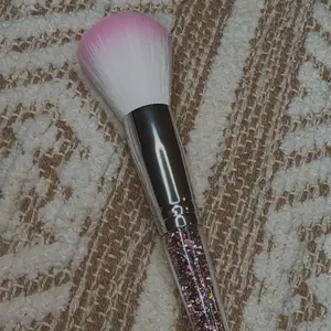 Luxurious Brush - Pink