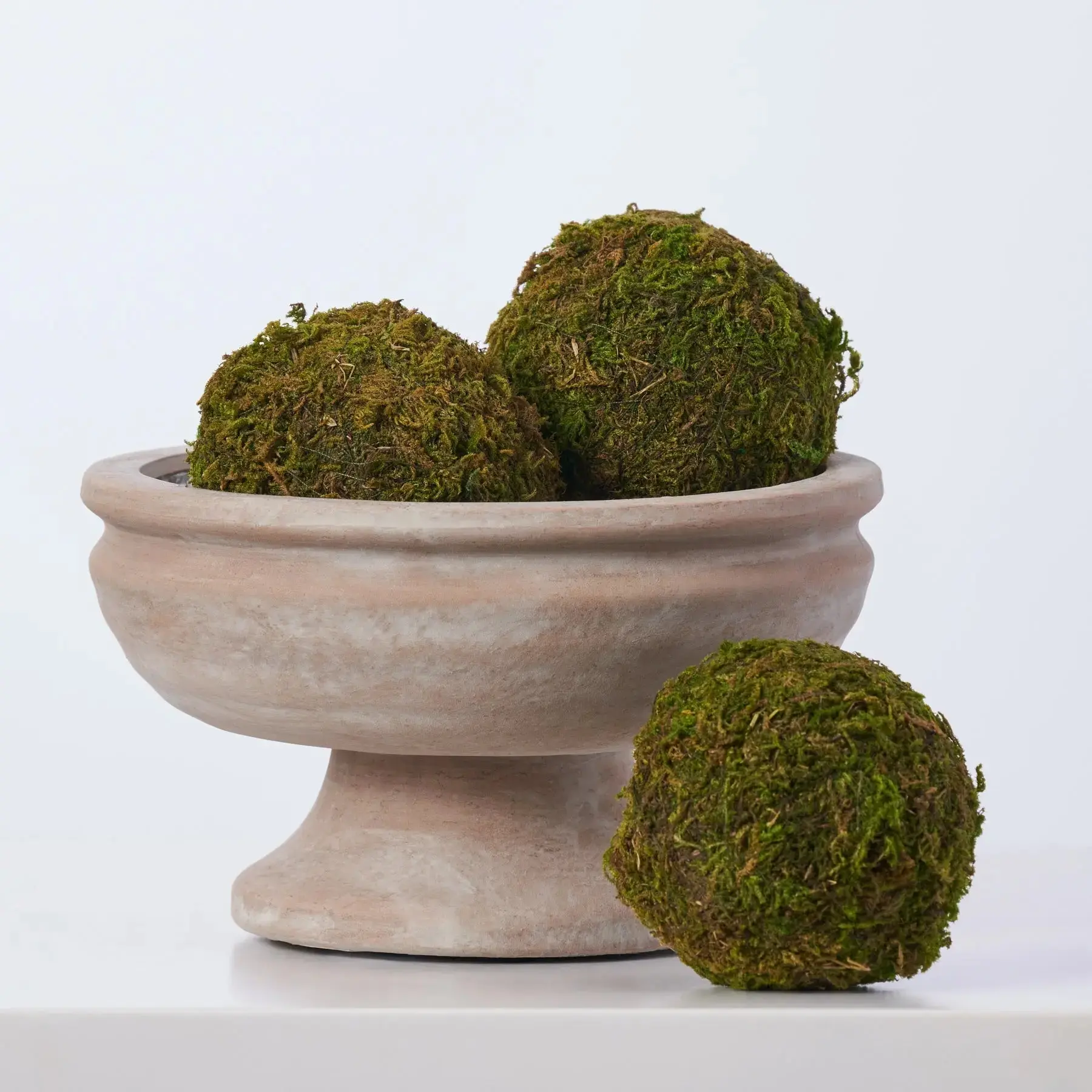 3-Piece Natural Green Faux Moss Ball Ornaments - Lightweight Artificial Plants Decor, Decorative Greenery Bowl Filler for Living Room Housewarming, Instant Greenery Indoor Display Fake Green Plant, Artificial Fake Plants, Decorative Fake Greenery