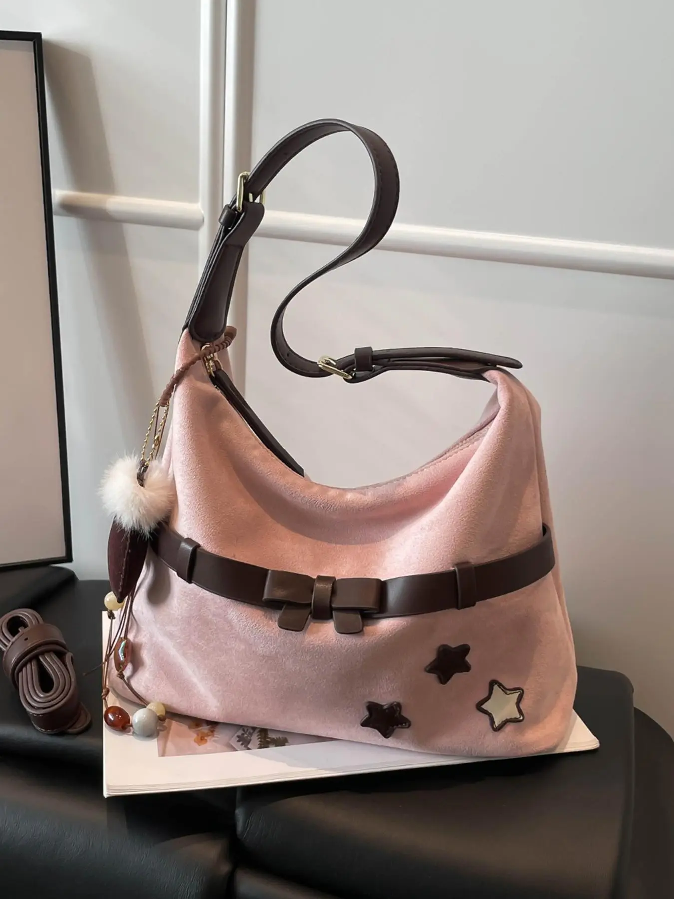 Vintage bow underarm bag with small glove decoration hanging design and bow belt decoration, fashionable handbag shoulder bag, Fashionable bags, suitable for dates, parties, shopping, and socializing