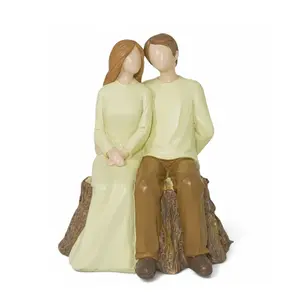 Romantic Couple Statue Figurine Ideal Gift for Family Friends Suitable for Home Office Decor Christmas Graduation Thanksgiving Mystery Lover