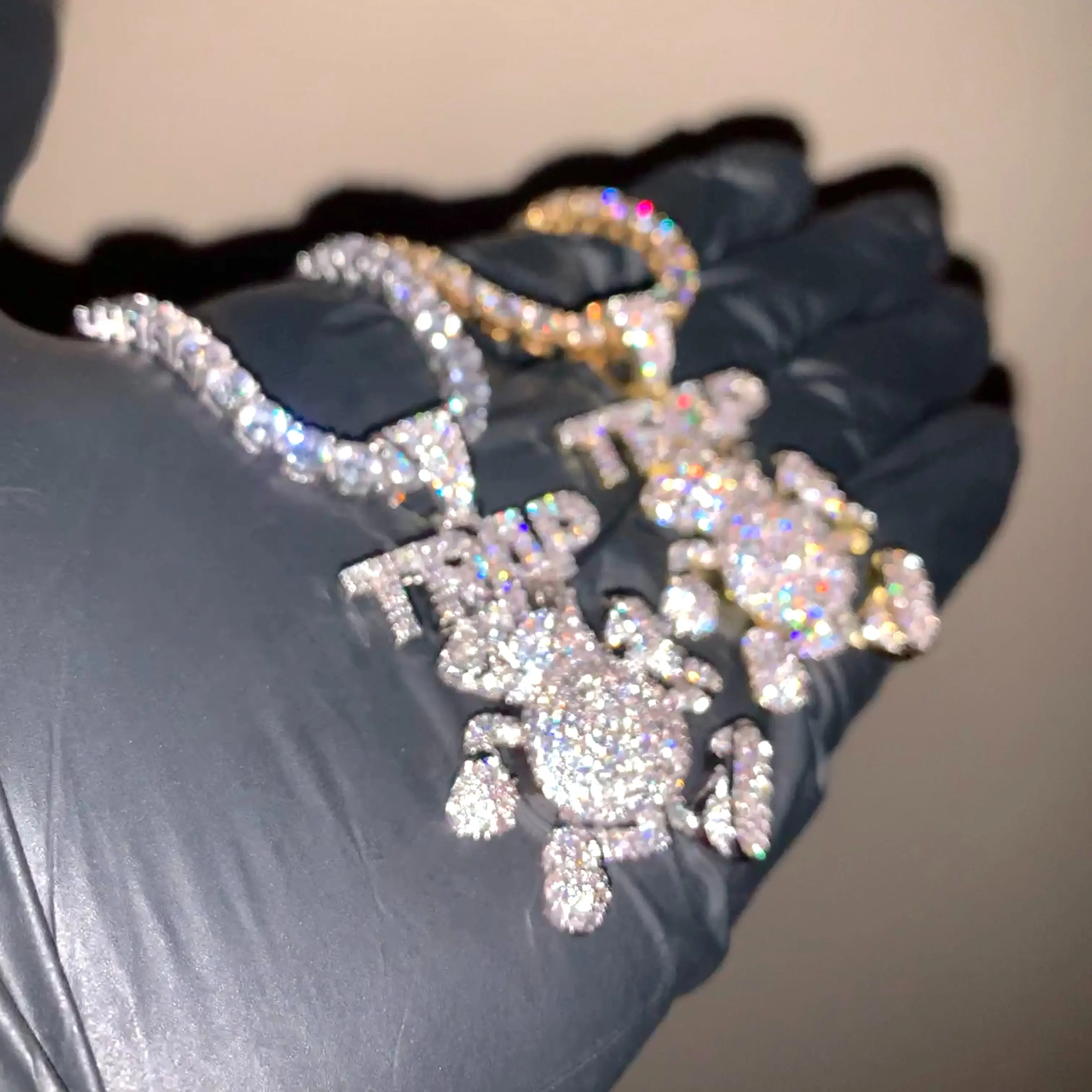 18k Gold/White Gold Hiphop TRAP Money Bag Diamond ICED OUT Necklace/Pendant