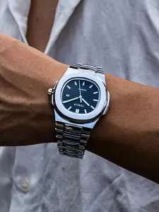 Men's Business Fashion Analog Quartz Watch, Waterproof Night Glow Design, Round Dial, Buckle Closure, Casual Style, Gift Box Included, Luminous Analog Watch