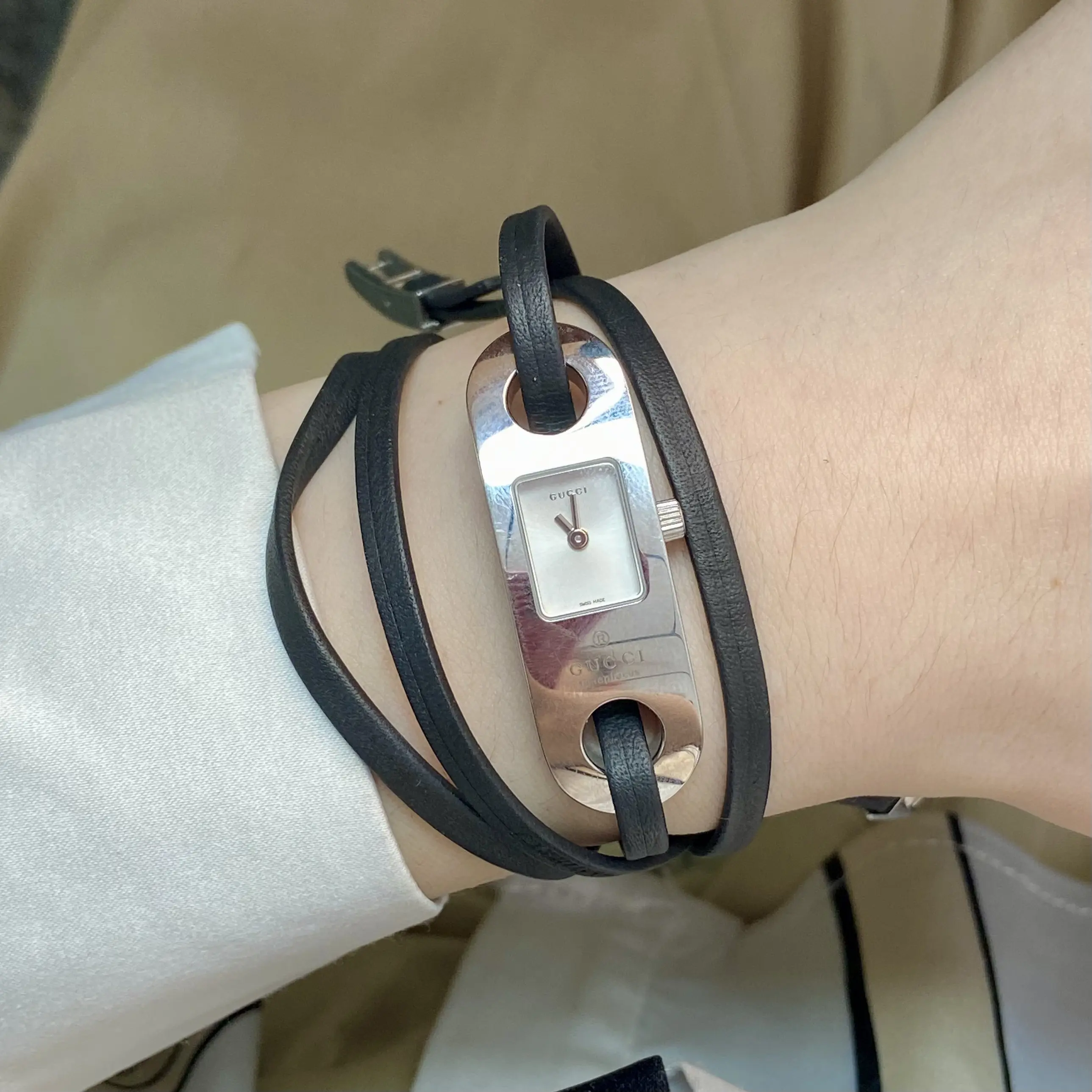 Gucci 6100L Quartz Bracelet Ladies Watch 22065813