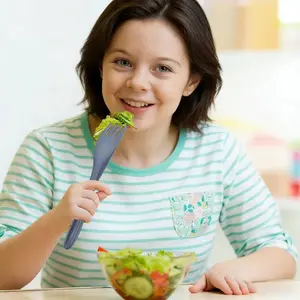 KUAOOAUK2 Reusable Cutlery Set with Storage Box, Portable Camping Fork, Knife, and Spoon Set, Blue and Green 2-Piece Wheat Straw Travel Cutlery, Suitable for Lunch Boxes, School Work Lunches, or Daily Use (Green, Blue)