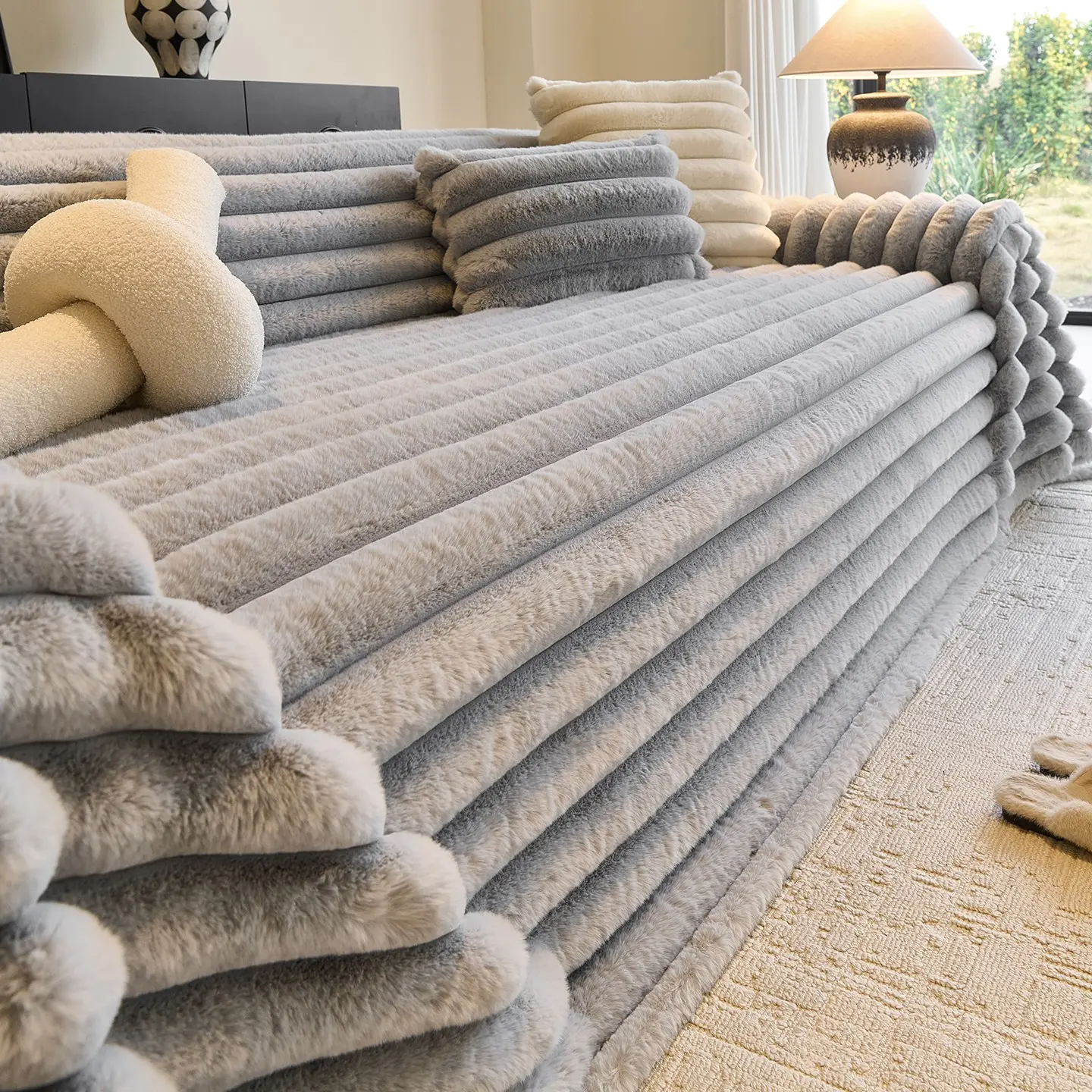 Luxurious Plush Sofa Cover, Skin-Friendly Warm Washable Sofa Protector, Pet-Friendly, Suitable for All Sofas, Living Room Decor, Fashion Couch Protector, Sofa Covers Washable