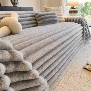 Luxurious Plush Sofa Cover, Skin-Friendly Warm Sofa Protector, Pet-Friendly, Suitable for All Sofas, Living Room Decor