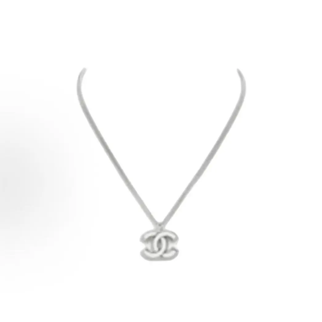 Pre-owned Brand new CHANEL White Enamel Interlocking CC Pendant Necklace
