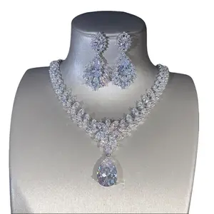 High-end Heavy Industry Flashing New Product Large Zirconia Luxurious Pendant Necklace & Ear Pendant Set for Women