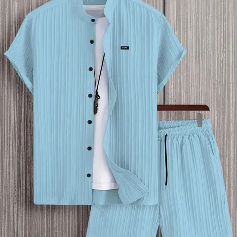 Two-Piece Set Men's Solid Color Textured Short Sleeve Shirt & Drawstring Waist Shorts Set, Regular Fit Casual Round Neck Top & Pocket Shorts, Men's Summer Clothes, Menswear
