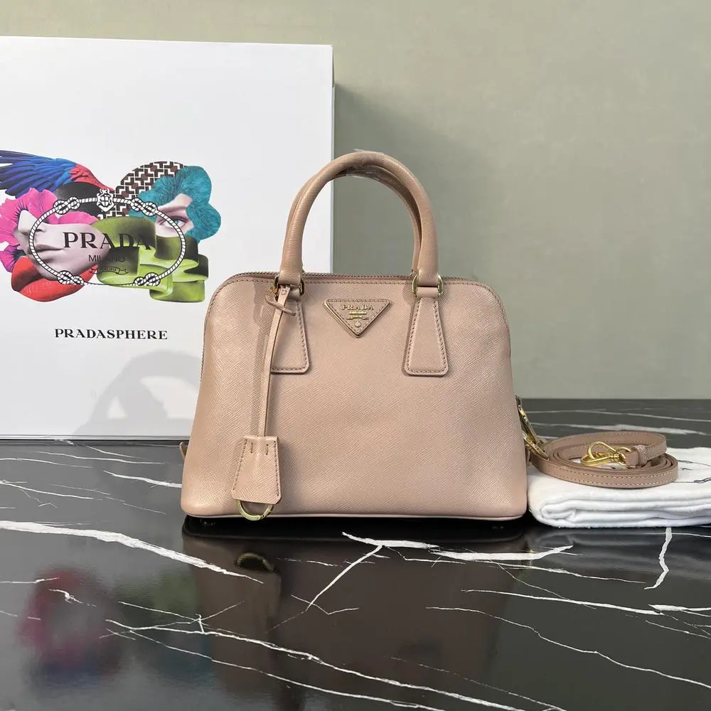 Pre-owned PRADA Leather Shoulder Bags 7.8'' R3309 Shoulder Bag C8359035808 0331 T1 Chloe