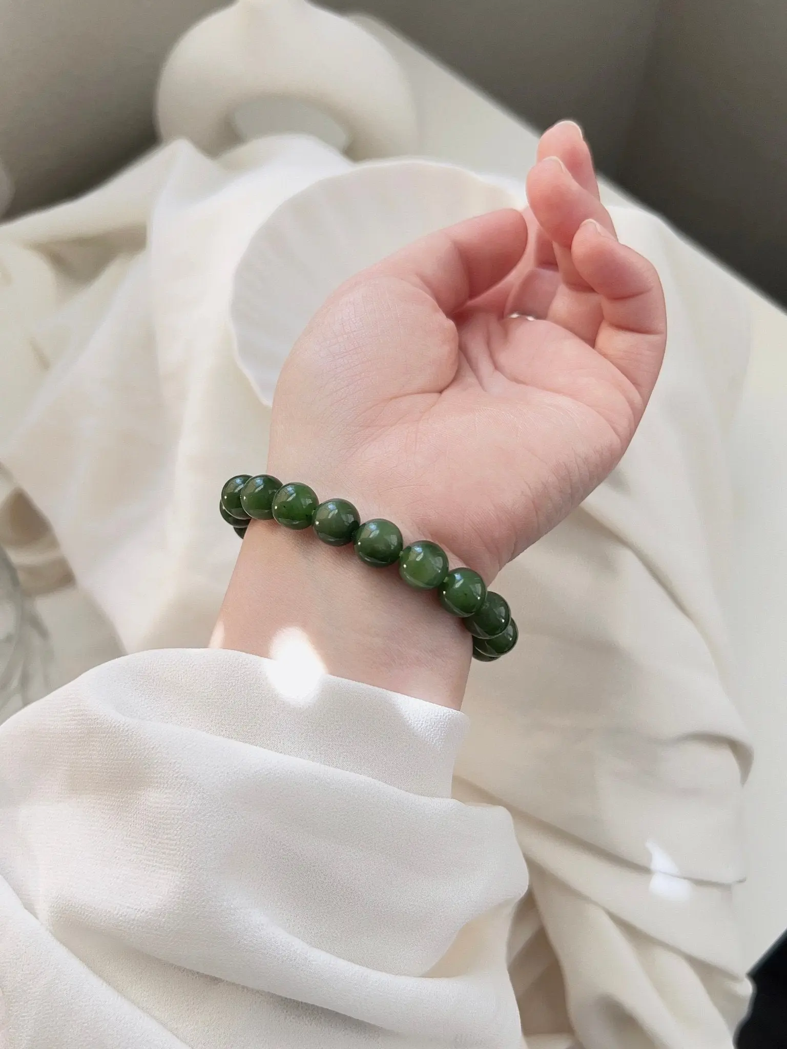 Very Green Natural Jade Beaded Bracelet - 10mm