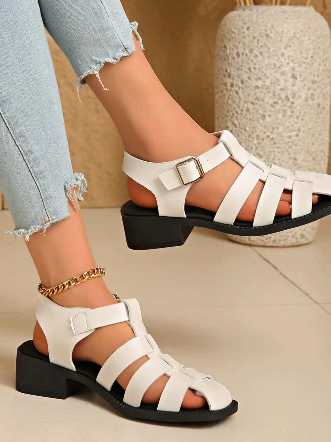 Comfortable Retro Summer Women's Sandals, Adjustable Slide Sandals, Stylish Footwear for Warm Weather, Perfect for Casual Wear, No Accessories Included, Design
