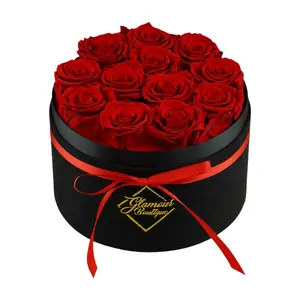 Eternal Prestige Velvet Black | 12 Red Roses Decor Box