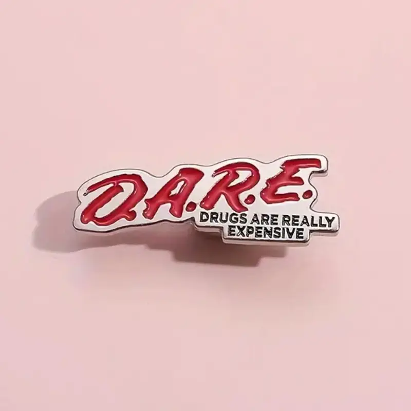 Daring Letter Design Brooch, Durable Metal Pins, Cute Enamel Pin, Novelty Alloy Brooch for Women & Men Fall Used, Fashion Jewelry Accessories for Daily Wear, Girl Fashion Accessory, Hat Pins, Brooch Clip, Lapel Pin