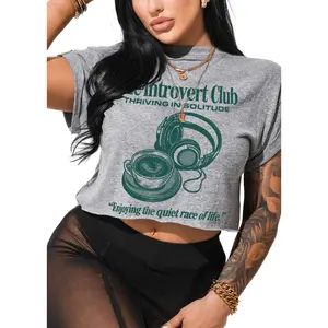 CROPPED THE INTROVERT CLUB GRAPHIC TEE