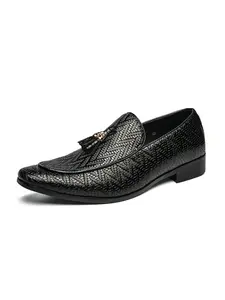 Men Pu Leather Loafers Flat Business Casual Shoes With Round Toe Low Heel Tassel Decoration Fashionable  Comfortable Casual Men Shoes