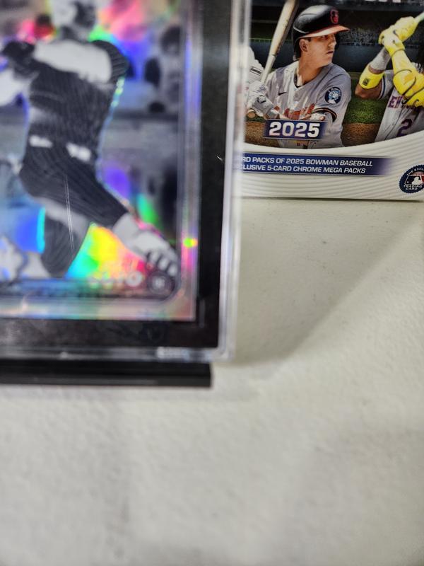 Topps Chrome 2024 Juan Soto Negative Refractor #150 9.5 Graded Baseball Card