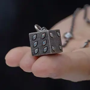 Fashionable and cool anime game merchandise necklace: "Jujutsu Kaisen" Gojo Satoru eye dice pendant necklace