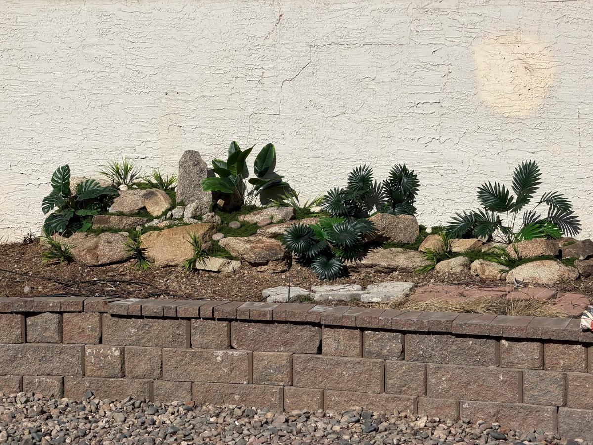 Item: 2pcs, 21-Head Boston Fern