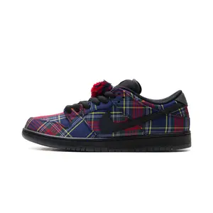 SB Dunk Low "Nardwuar" II1493 600