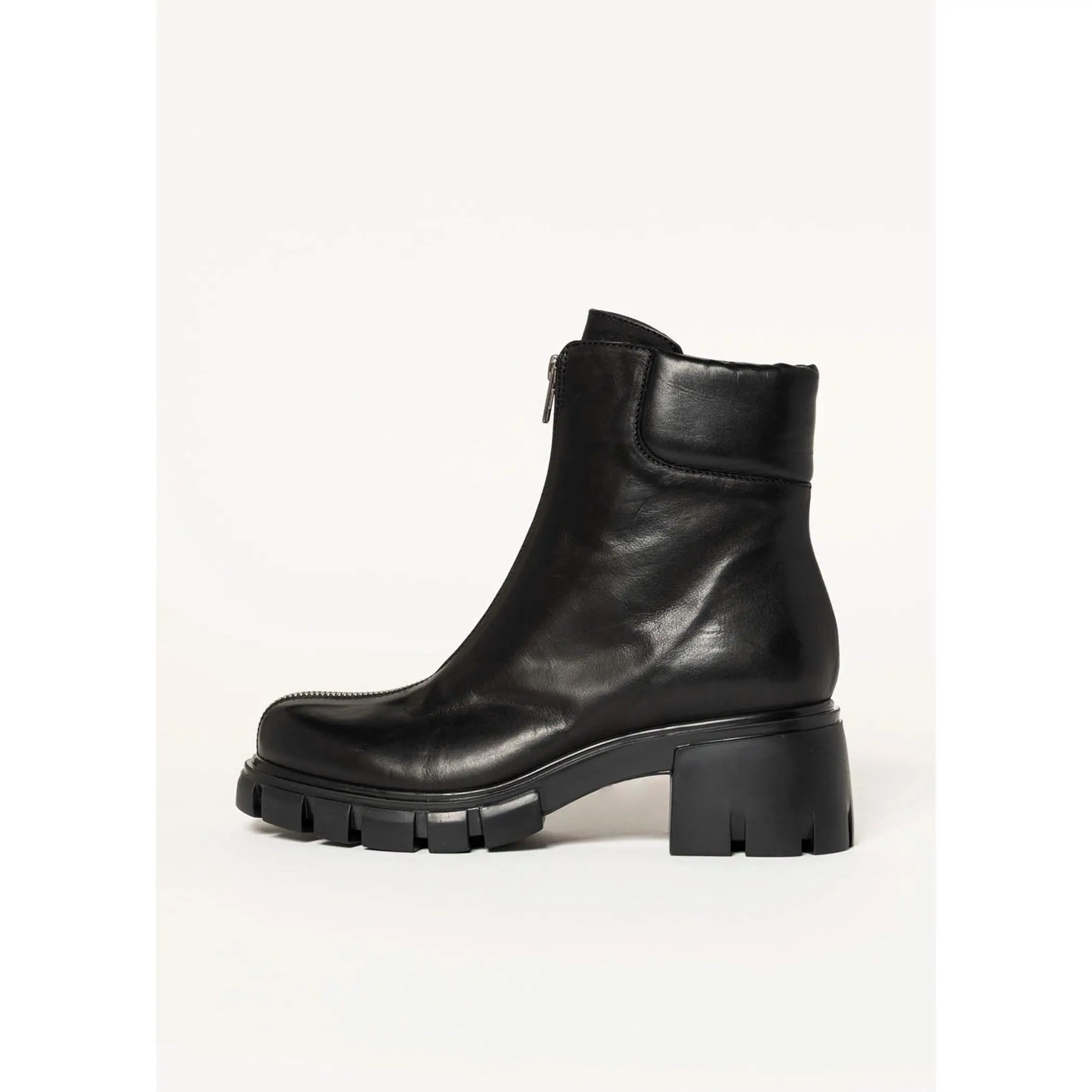 Center Zip Boot