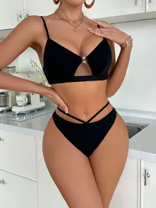 Women's 2-Piece Lingerie Set Bralette, Hollow Out Design with Heart Buckle, Comfortable Underwear for Daily Wear, Stylish and Chic, Fit