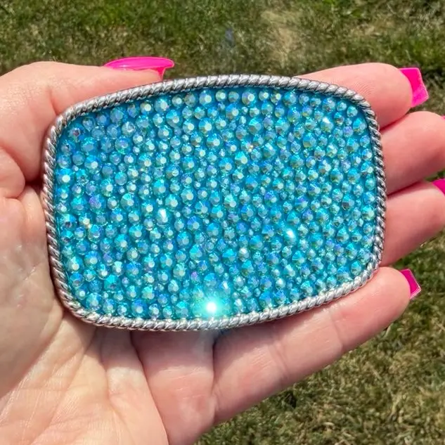 Rhinestone belt buckle
