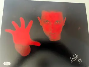 MILLIE BOBBY BROWN SIGNED 11X14  STRANGER THINGS   W/BECKETT