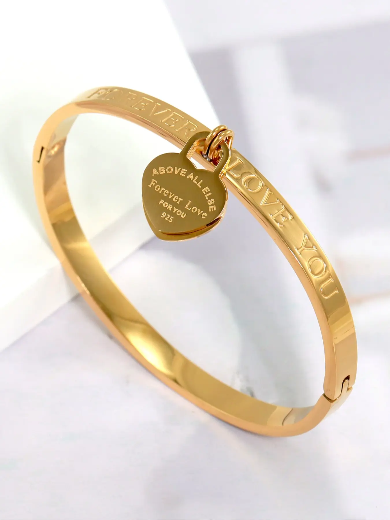 Elegant Stainless Steel Cuff Bracelet for Women, Heart Design Heart Lock Bracelet 18K Gold Plated Jewelry, Perfect Gift for Birthdays Weddings Valentine's Day, Stackable Bracelet, Bracelet with Pendant, Fashion Wrist Jewelry