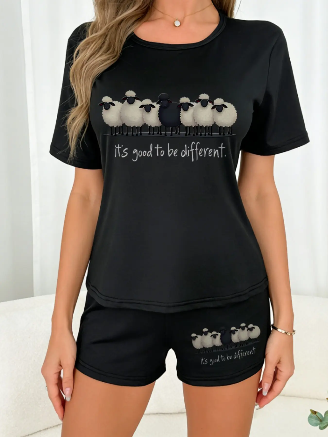Cute Sheep Pattern Loose-Fitting Soft Casual Sleepwear Loungewear Set for Women, Short Sleeve and Shorts, All Seasons Comfortable Pajamas Pjs