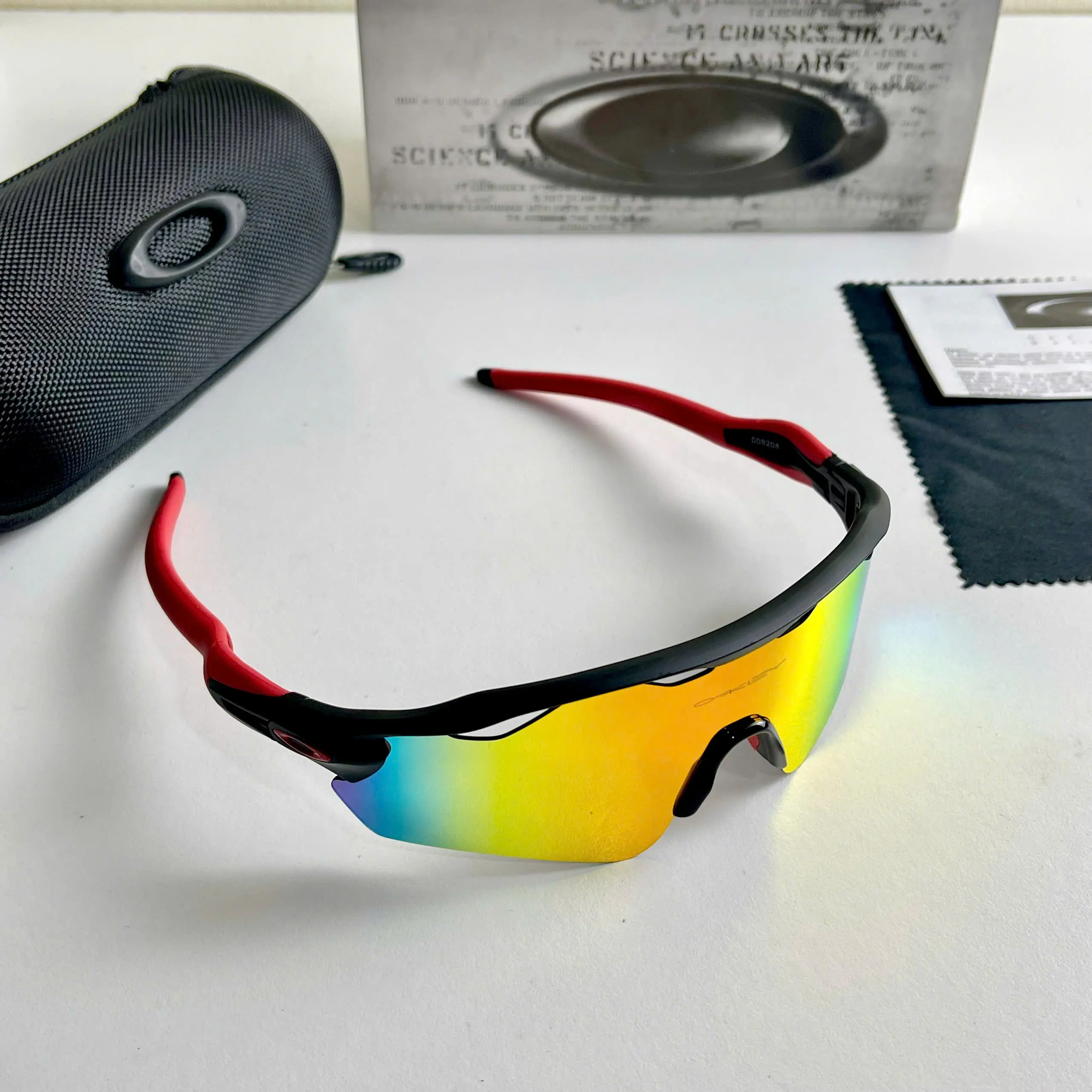 Oakley Radar EV Path Sports Sunglasses - UV400 Protection, Unisex Design, Suitable for Cycling, Running
