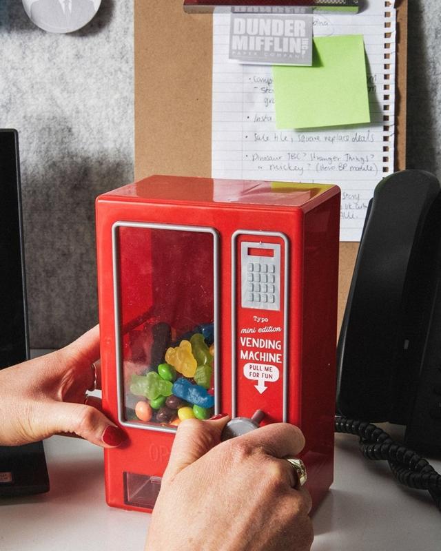 Mini Vending Machine- Classic Retro Design Sweets Holder & Dispenser，Ideal For Desktops, Classrooms, Parties & Many More | Suitable For Gumballs, Candy’s & Sweets