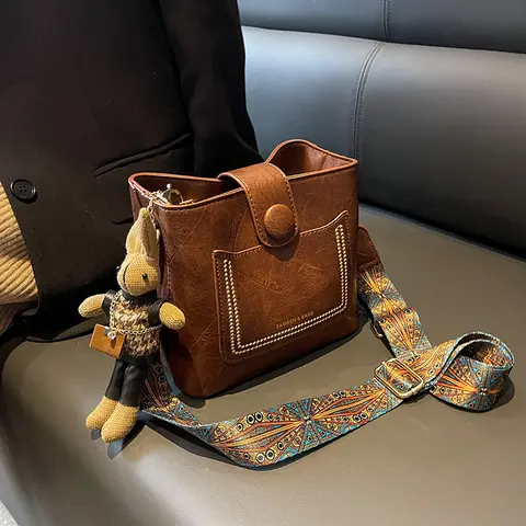 Fashion Crossbody Purses for Women - Leather Shoulder Bag for Ladies with Adjustable Shoulder Strap, Multiple Pockets