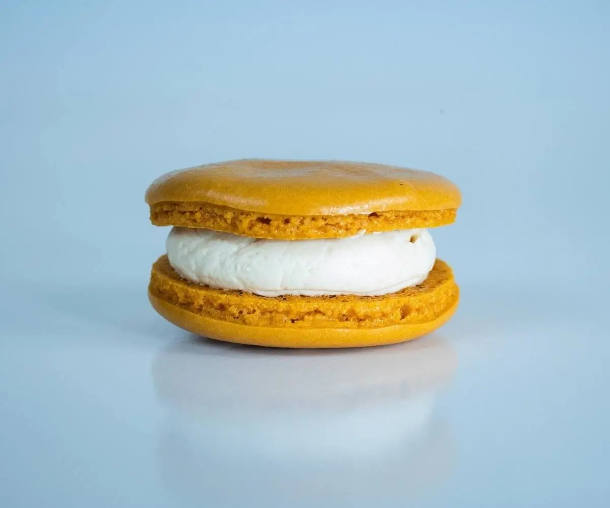 Salted Caramel Macarons – 5-Pack Caramel Macaron Cookie Set, Gluten Free