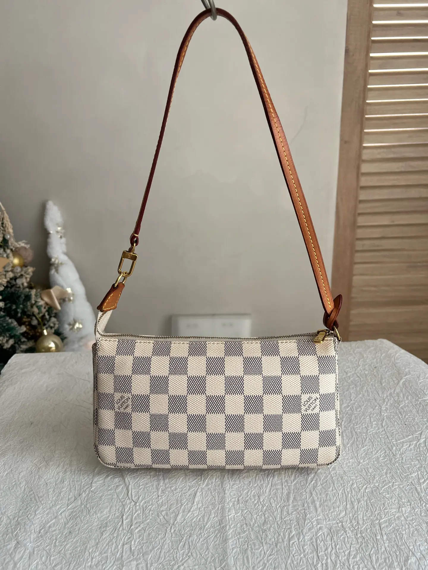 Pre-owned Louis Vuitton Damier Azur Pochette Accessoires CC0007