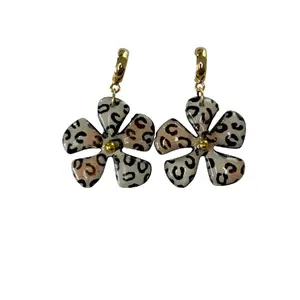 MEDIUM DANGLES- YOU CLAIM ON LIVE SALE